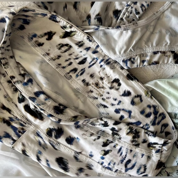 VARLEY
PRE-OWNED | SET of Bra & Pants - Picture 9 of 9